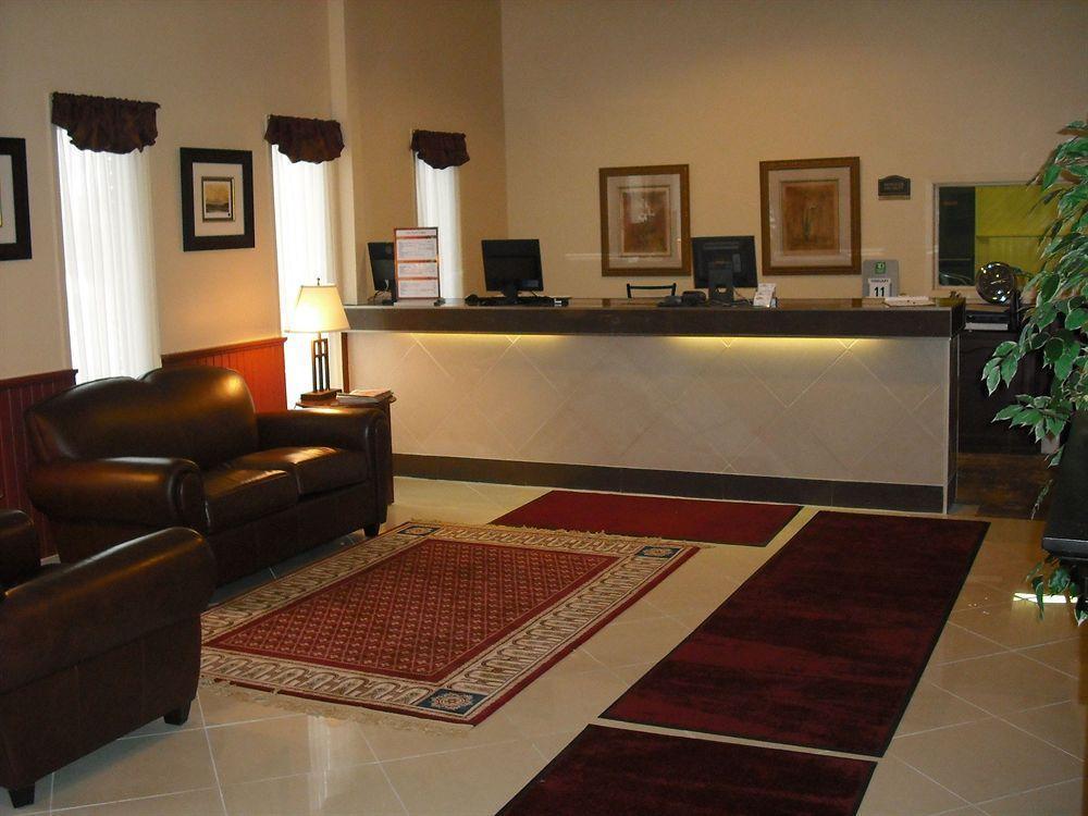 Red Pine Inn & Conference Centre Alliston Εξωτερικό φωτογραφία