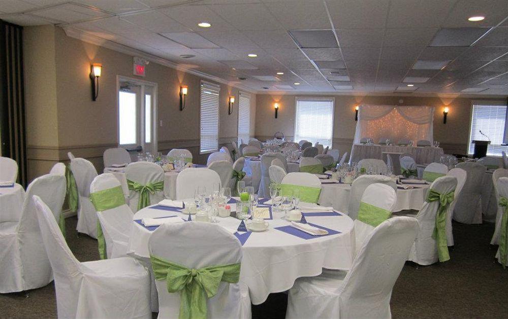 Red Pine Inn & Conference Centre Alliston Εξωτερικό φωτογραφία