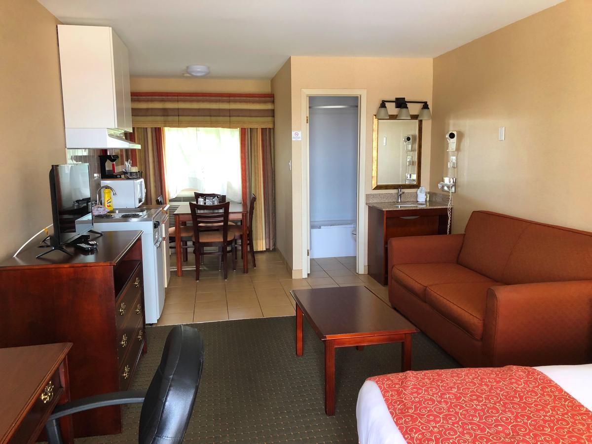 Red Pine Inn & Conference Centre Alliston Εξωτερικό φωτογραφία